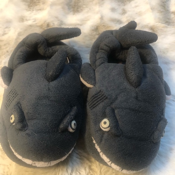Shark Slippers EUC Stride Rite - Picture 2 of 4